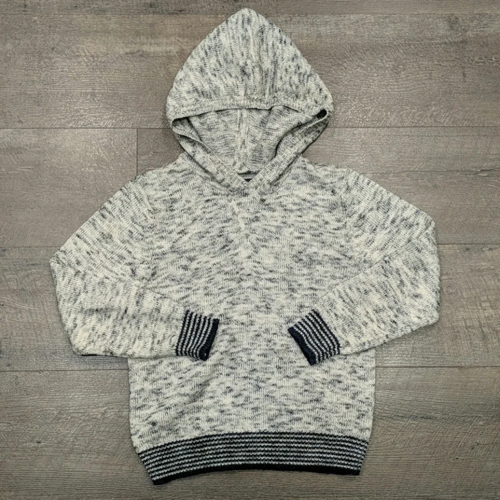 Oshkosh B'gosh Boys Gray Hooded Sweater Size 7 EUC